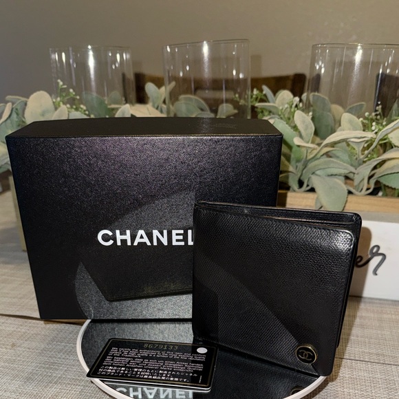 CHANEL Black Leather Bifold Wallet Authentic 2004 Collection EUC Box,Bag - Picture 3 of 17